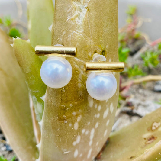 Dainty Pearl and Gold Bar Earrings Studs, Minimalist Gold Pearl Earrings, Silver Pearl Earrings, Freshwater Pearl Studs, Designer Earrings